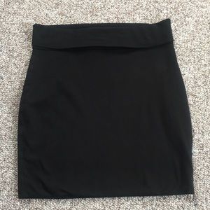 Lily Rose Black stretch pencil skirt. Size Med